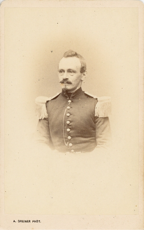 Onbekende Losanne (man) in uniform