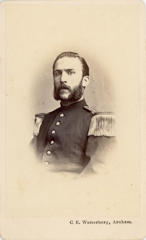 Onbekende Tuckerman(n ?) (man) in uniform